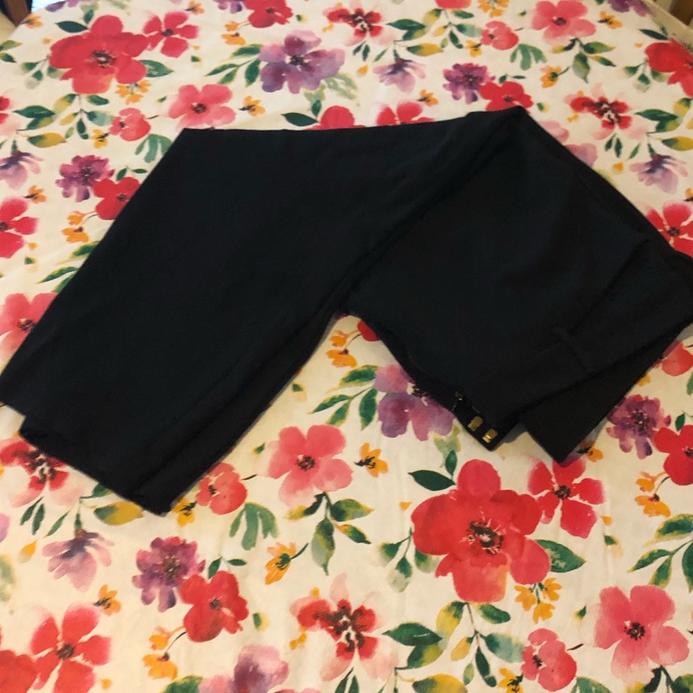 Black Stretch Capris